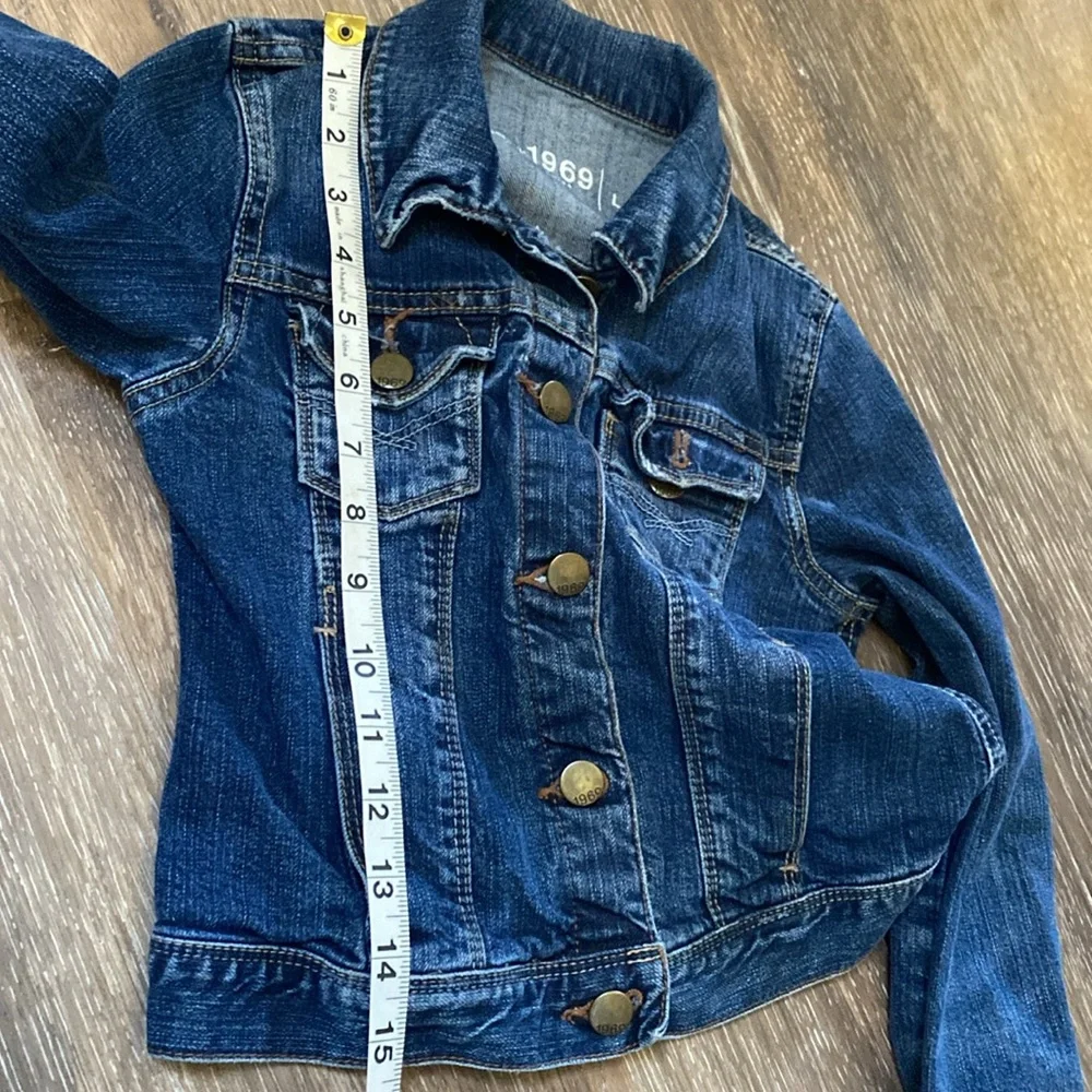 Gap jean jacket Kids size large